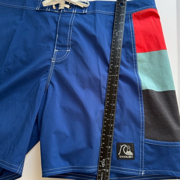 Quicksilver board shorts size 38 - Picture 8 of 9